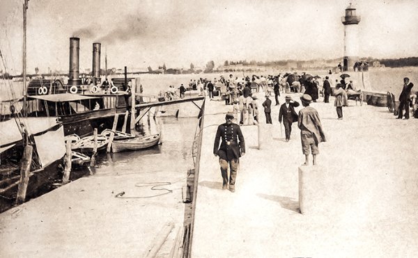 Arrivée du vapeur de Bordeaux / coll. M. Sicard
