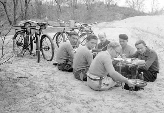 14 avril 1939, pique-nique à Ronce-les-Bains / Visuel : D.R.