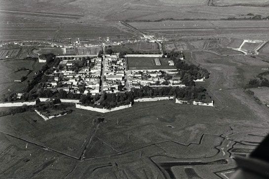 Brouage, dimanche 26 octobre 1975 / Visuel : D.R.