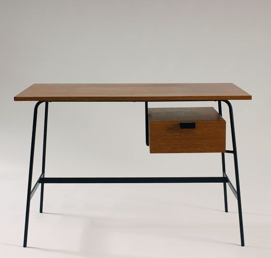 Bureau en chêne de Pierre Paulin / Visuel : D.R.