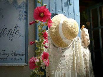 Chapeau à la rose (2000) / Visuel : D.R.