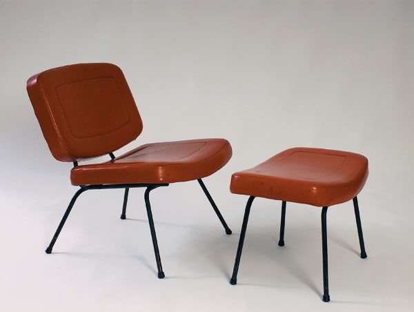 Chauffeuse et repose pieds de Pierre Paulin / Visuel : D.R.