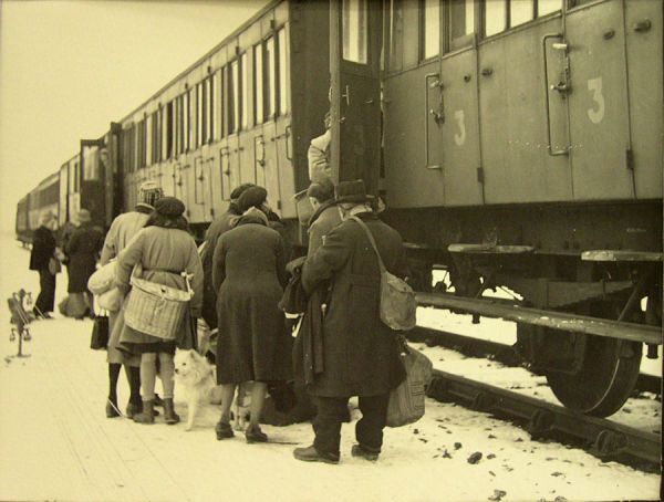 Évacuations en gare de Saujon 1. / Coll. privée DR