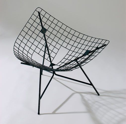 Fauteuil à structure métallique de Pierre Paulin / Visuel : D.R.