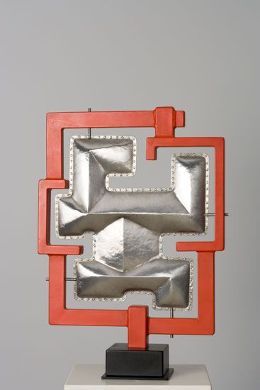 Jean-Pierre Roux, Totem, acier peint et inox / Visuel : D.R.