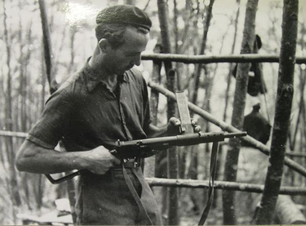 La brigade RAC. Il n'était pas facile pour les FFI de se procurer de l'armement. / coll. E. Renoux