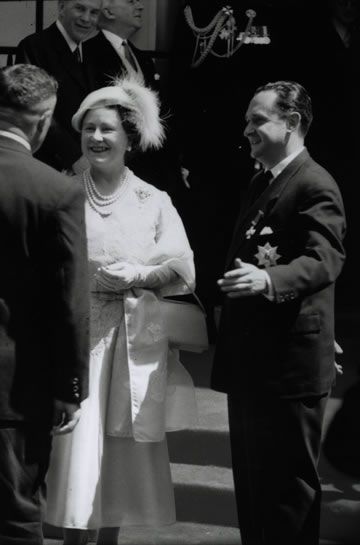 La Reine Elizabeth II de Michel Descamps / Visuel : D.R.