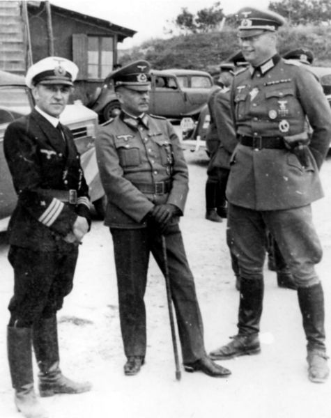 Le colonel Pohlman à droite. / Coll. E. Renoux