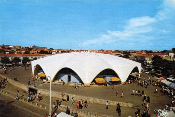 Le marché 2000 / Visuel : D.R.
