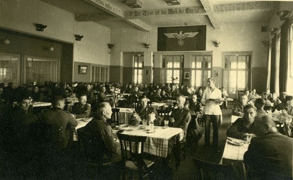 Le soldatentheim de Pontaillac au casino. / Coll. G. Courtin