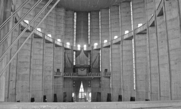 Orgue-vu-de-la-tribune-en-face. / Photo : E. Piaud