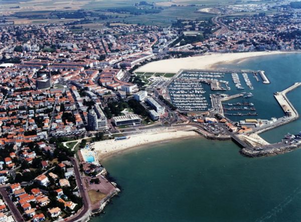Plage de Foncillon 2000 / Visuel : D.R.