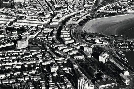 Royan, dimanche 26 octobre 1975 / Visuel : D.R.