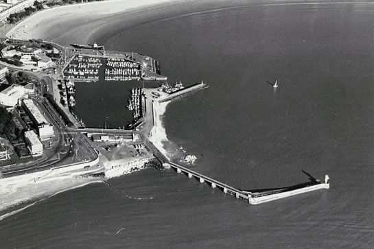 Royan, dimanche 27 novembre 1977 / Visuel : D.R.