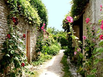 Ruelle de Talmont (2000) / Visuel : D.R.