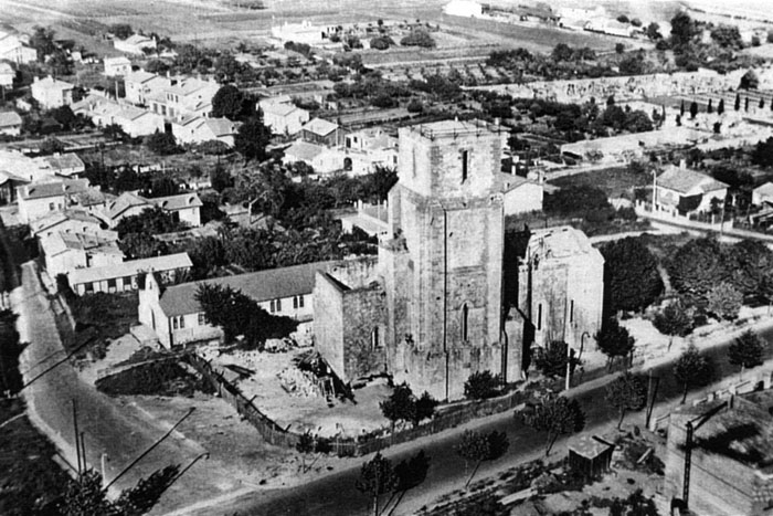 Eglise et quartier Saint-Pierre 1960