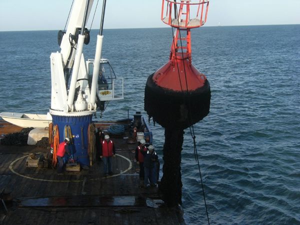 À bord du baliseur Gascogne : balisage 1 / Photo Bernard Mounier et Pilotage de la Gironde
