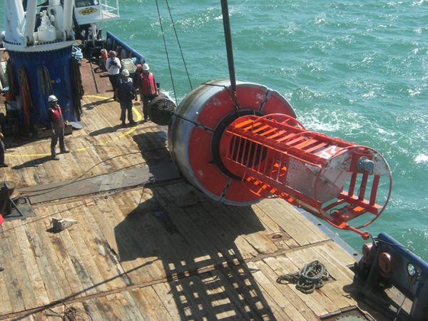 À bord du baliseur Gascogne : balisage 2 / Photo Bernard Mounier et Pilotage de la Gironde