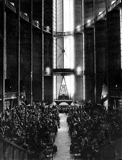 Concert d'orgue (X. Durasse) en l'église Notre-Dame de Royan, 1970. / Visuel : D.R.