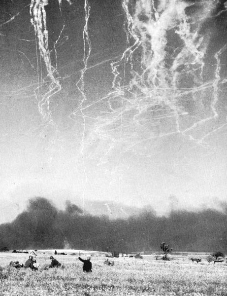 Déluge de feu sur le Panzerwerk de Belmont. / Coll. E. Renoux