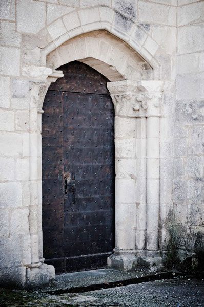 Eglise-St-Pierre-petite-porte / Visuel : D.R.