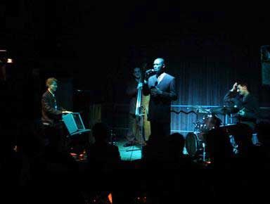 Ronald Baker Quartet
Ronald Baker : Chant & Trompette
Alain Mayeras : Piano
Patrick Filleul : Batterie
David Salesse : Contrebasse
/ Visuel : D.R.