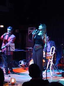 Laurence Allison Quartet
Laurence Allison : Chant
Carl Schlosser : Saxophone
Didier Ottaviani : batterie
/ Visuel : D.R.