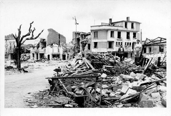 Le carrefour de la Poste. / Coll. M. Sicard