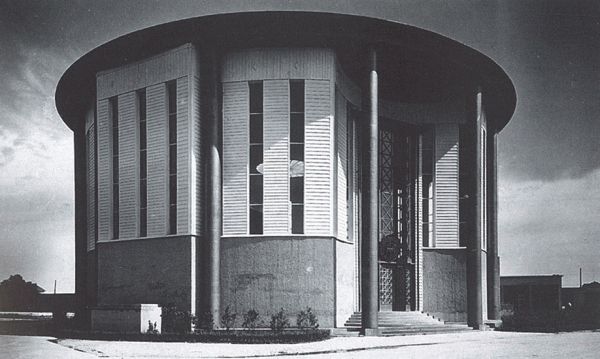 Le Pavillon de la France à Zabreb (1937). / Fonds Laffaille AN/IFA