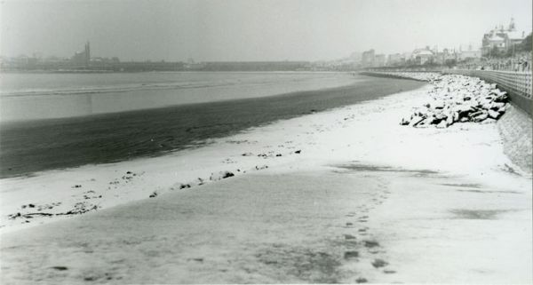 Royan, La Grande Conche - Dim. 22 Fév. 1981, 10 H / Photo : Yves Delmas