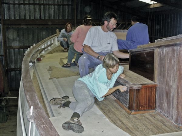 Le Minahouët, Cotre Pilote・Expo « Les pilotes de la Gironde » / Septembre 2006 - Poncer, toujours…
