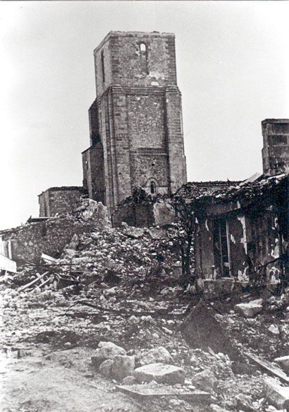 Saint-Pierre après le bombardement du 5 janvier 1945. / Coll. MICRO-MEDIA