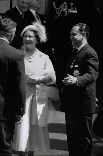La Reine Elizabeth II de Michel Descamps