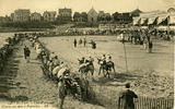 Courses d'ânes devant la Restauration, années 1910