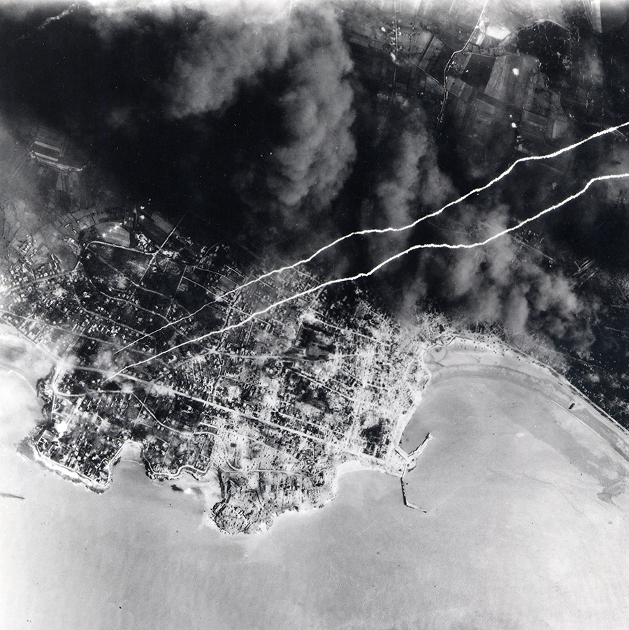 Un bombardement ciblé sur Pontaillac et le Golf Hôtel, PC de l'amiral Michahelles. Coll. E. Renoux